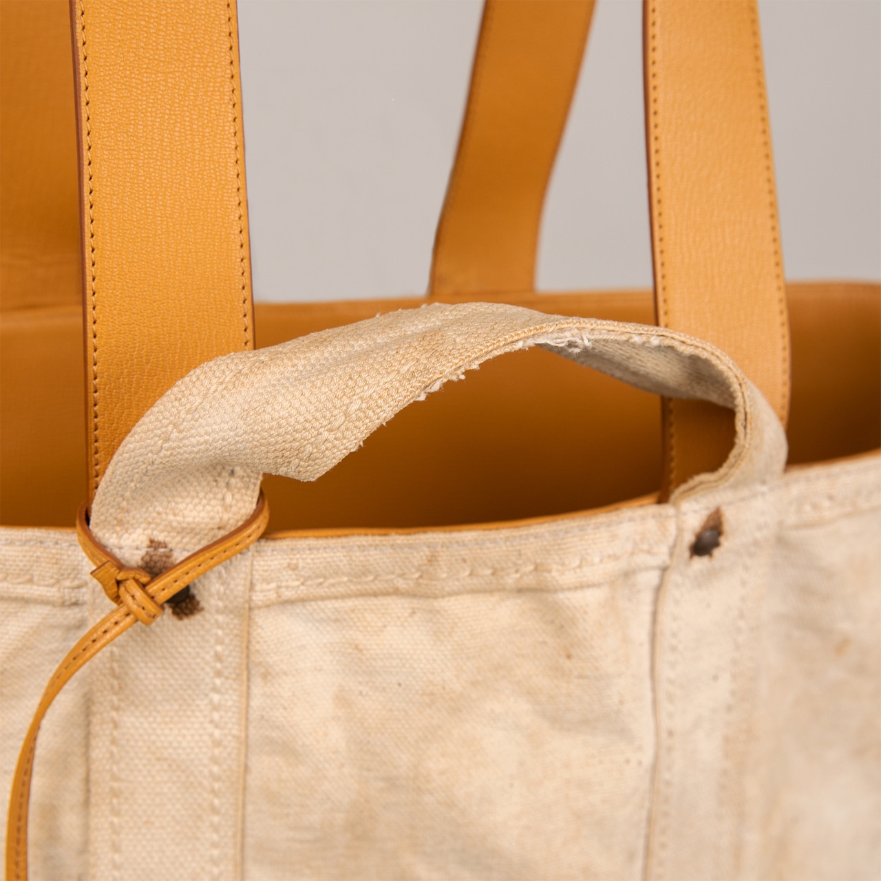 Bell Bag Dark Orange Detail